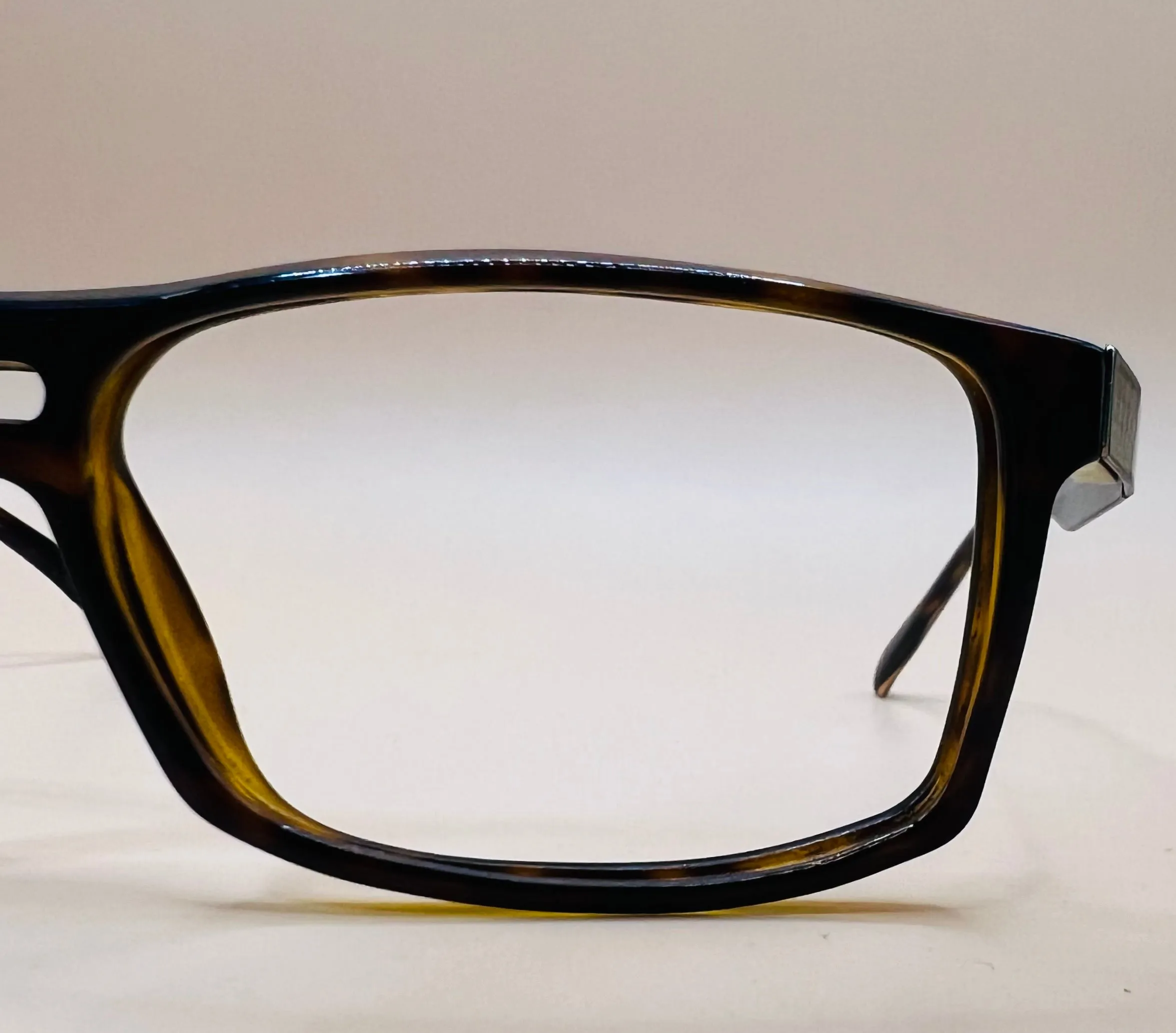 Gucci GG1588/S - QZUEJ / OPTYL Size:56-14-120mm / Frames Only / Refurbished/Mint