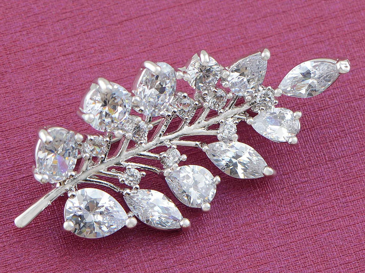 Zirconnia Leaf Plant Copper Plated Vine Party Corsage Wedding Brooch Pin